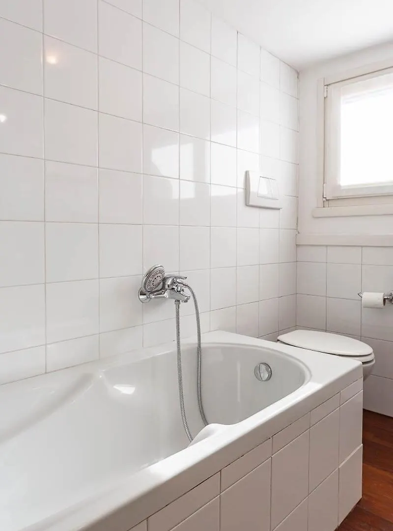 Central Station 10 Min Private Terrace Skyview 6 Pax 밀라노 아파트